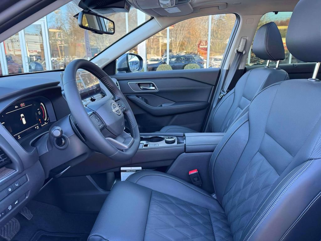 Certified 2026 Nissan Rogue Platinum w/ Platinum Premium Package image 14