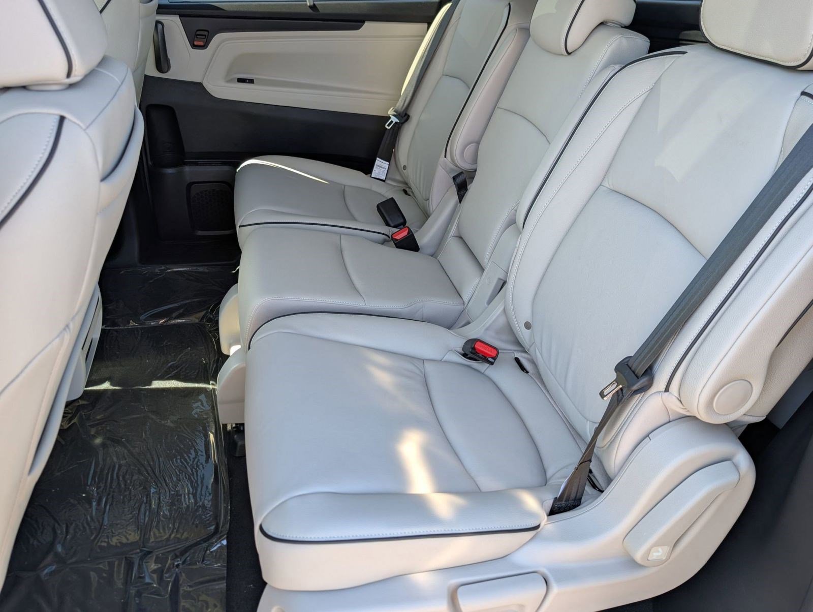 New 2026 Honda Odyssey Touring image 23