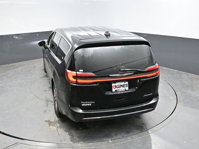 Used 2023 Chrysler Pacifica Touring-L FWD image 38