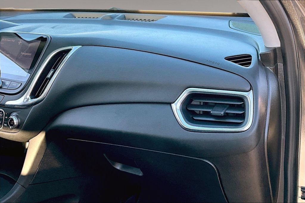 Used 2019 Chevrolet Equinox LT w/ Sun & Navigation Package AWD/4WD image 24