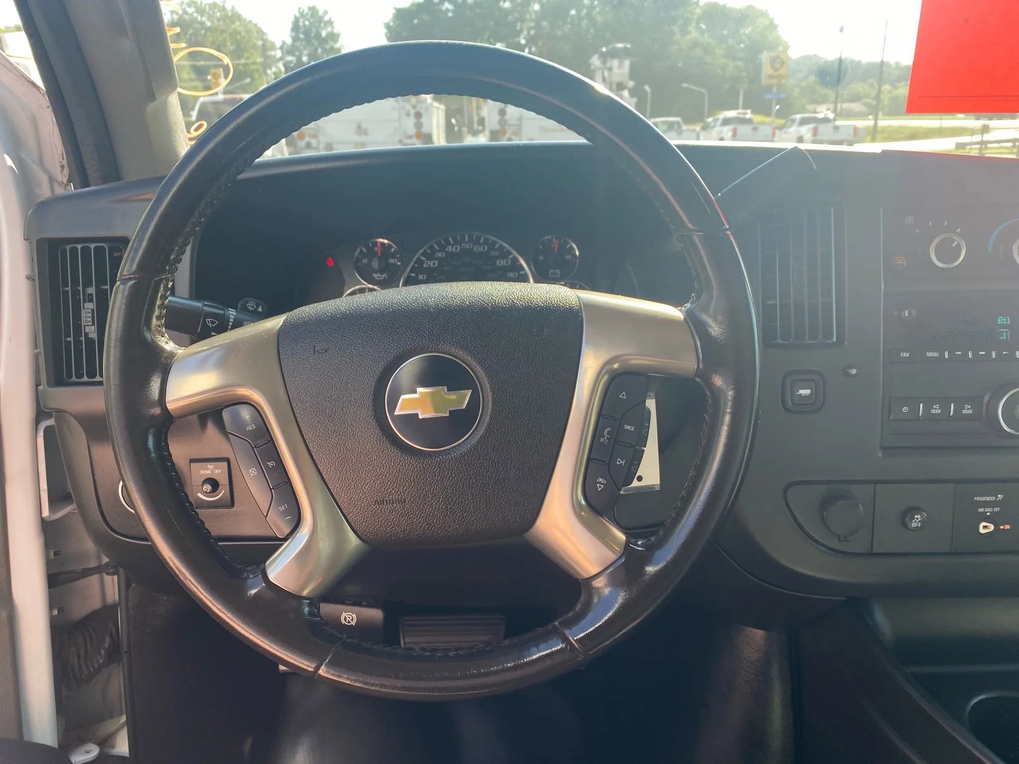Used 2016 Chevrolet Express 3500 2D RWD image 10