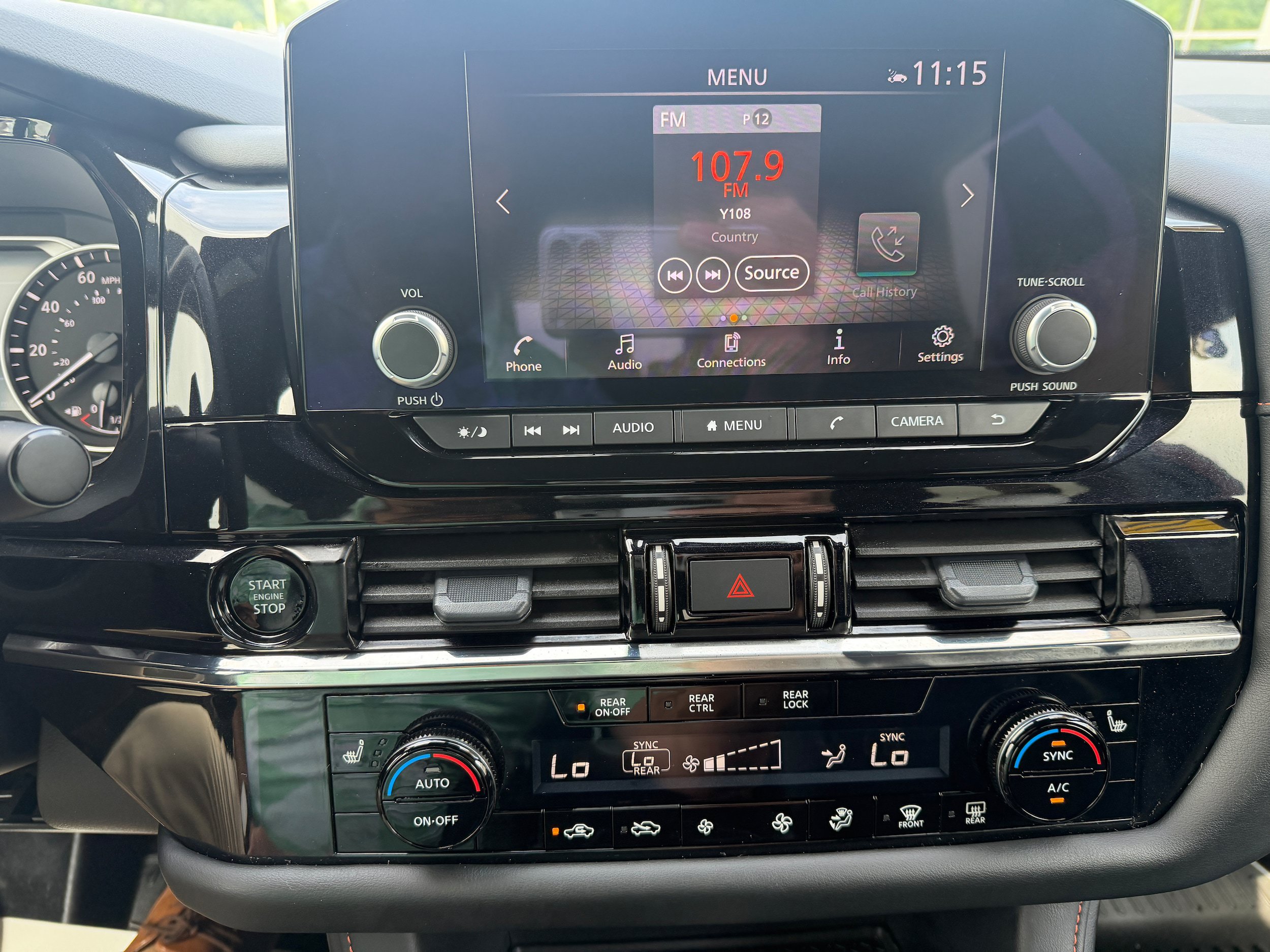 Used 2025 Nissan Pathfinder Rock Creek AWD/4WD image 28