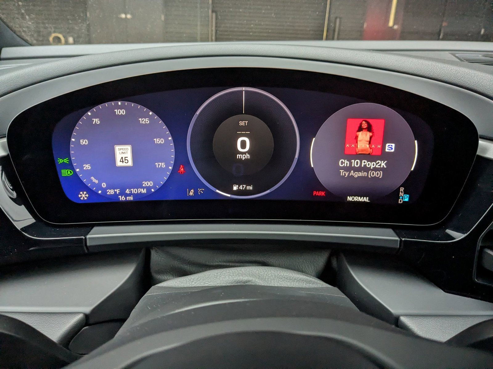 New 2025 Porsche Macan 4 Electric image 16