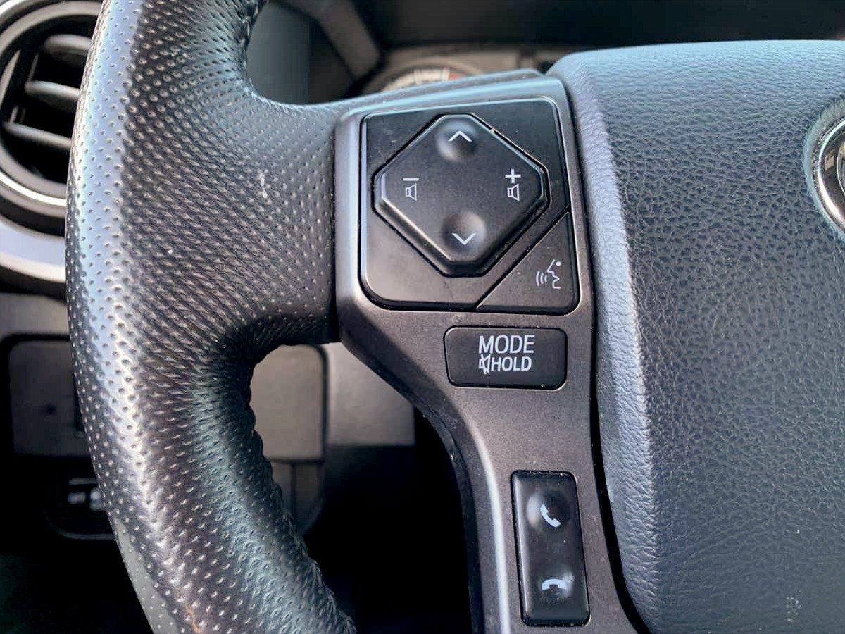 Used 2023 Toyota Tacoma TRD Off-Road w/ Technology Package AWD/4WD image 21