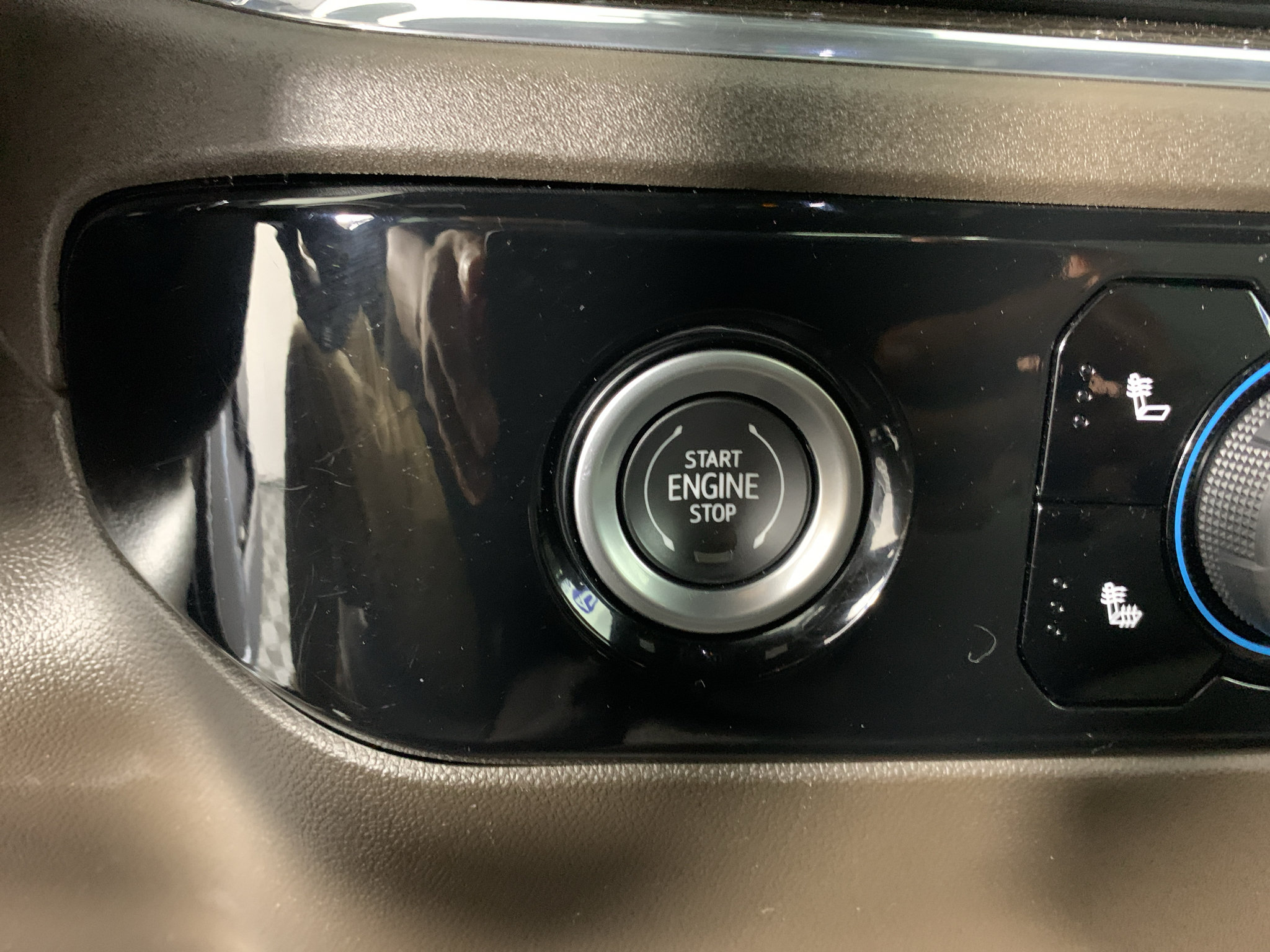 Used 2023 Chevrolet Silverado 1500 LT RWD image 16