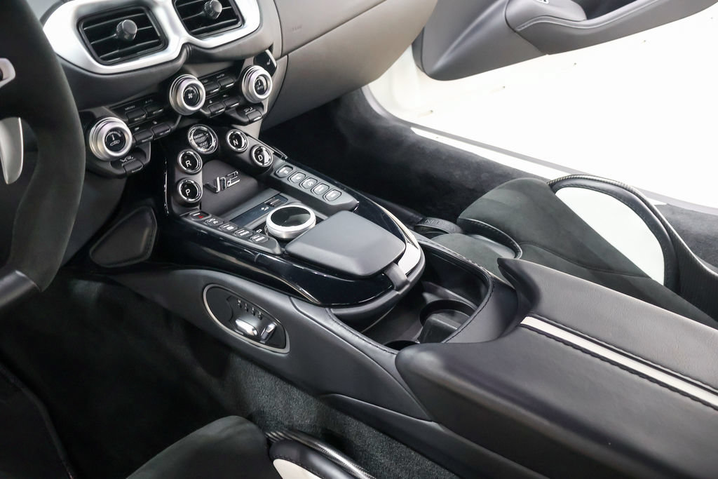 Used 2023 Aston Martin V12 Vantage RWD image 31