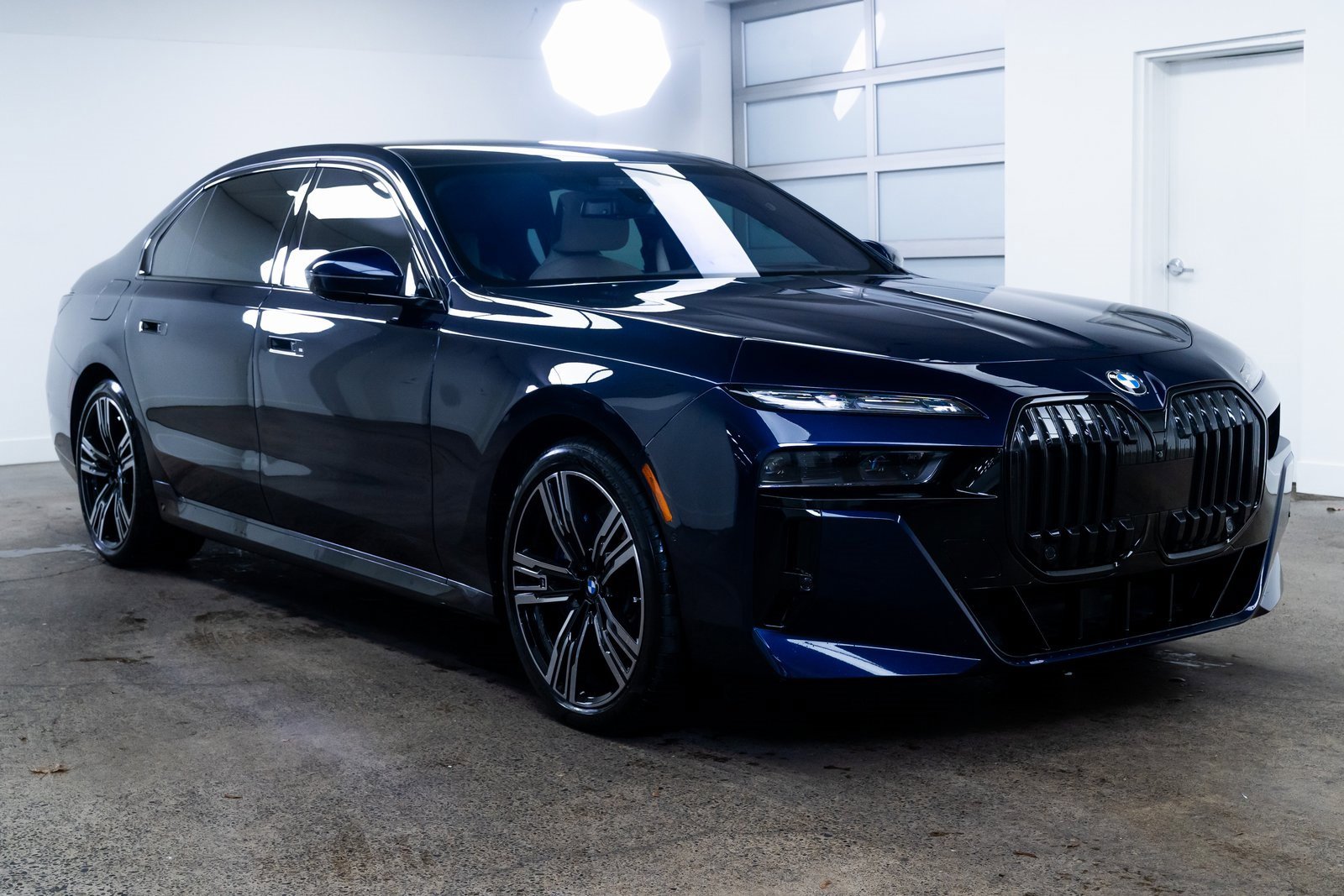 Used 2023 BMW 760i xDrive w/ Executive Package