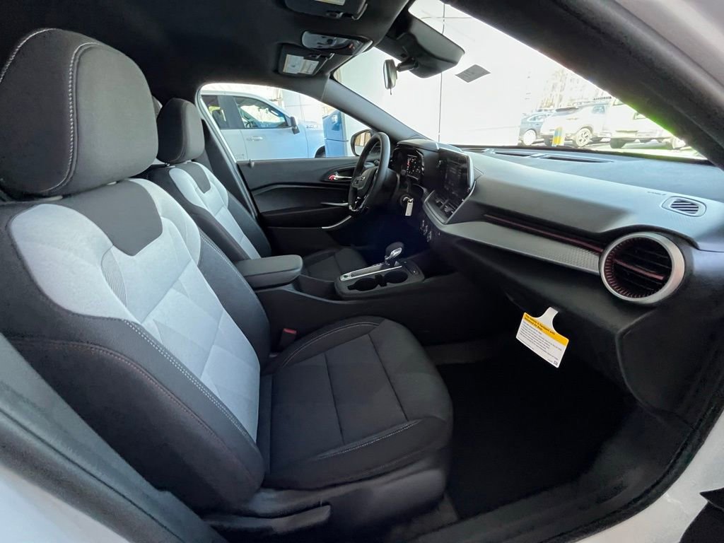 New 2026 Chevrolet Trax RS w/ Driver Confidence Package image 15