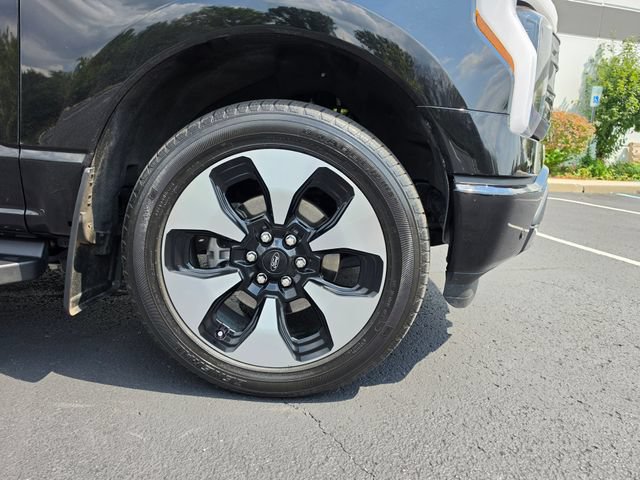 Used 2024 Ford F150 Lightning Platinum AWD/4WD image 4