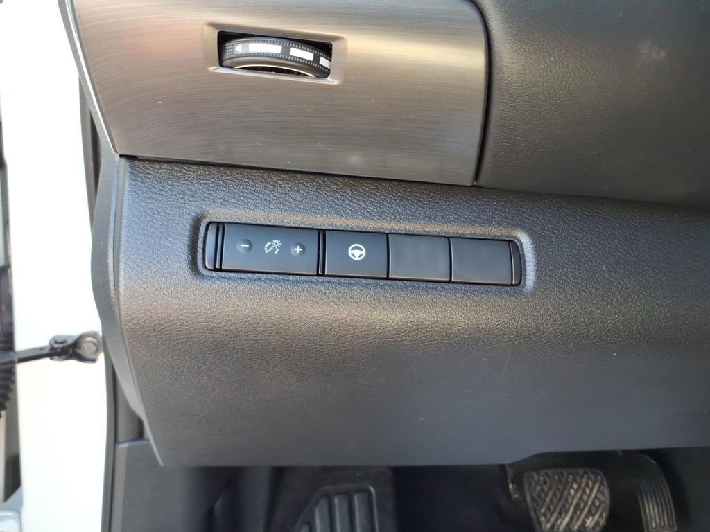 Used 2024 Nissan Pathfinder Rock Creek image 17