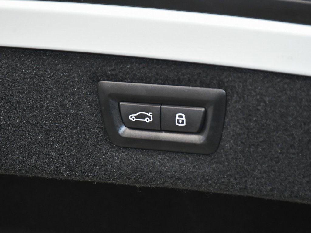 Used 2024 BMW 840i Convertible w/ M Sport Professional Package image 85