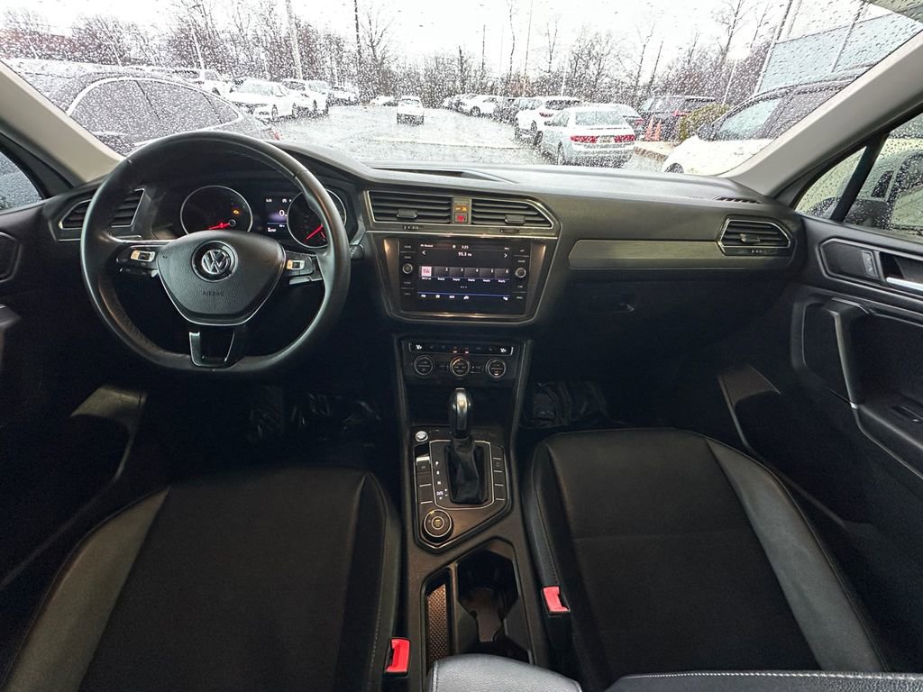 Used 2020 Volkswagen Tiguan SE image 21