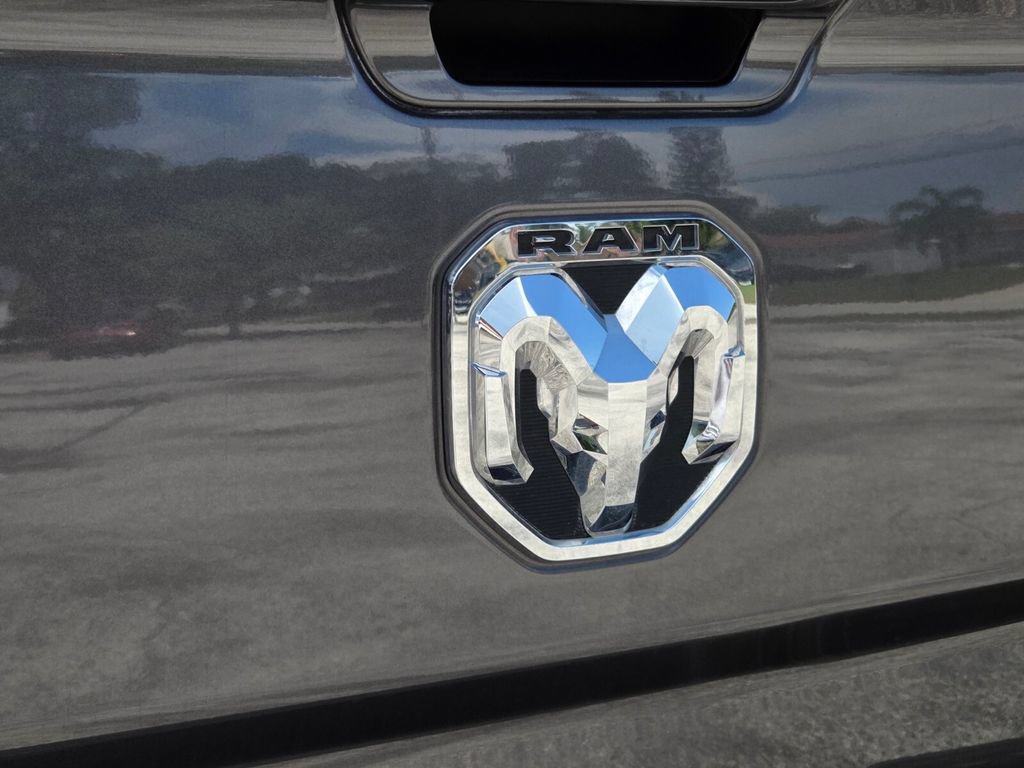 Used 2024 RAM 2500 Laramie AWD/4WD image 10