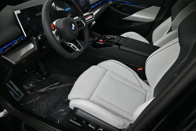 New 2027 BMW M5 w/ Carbon Package AWD/4WD image 19