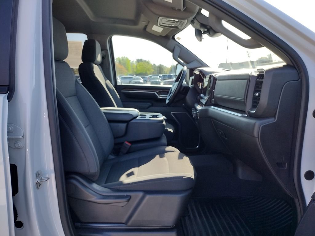 Used 2025 Chevrolet Silverado 2500 LT w/ Convenience Package AWD/4WD image 10