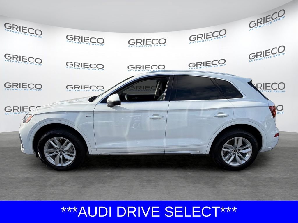 Used 2022 Audi Q5 2.0T Premium w/ Convenience Package AWD/4WD image 4