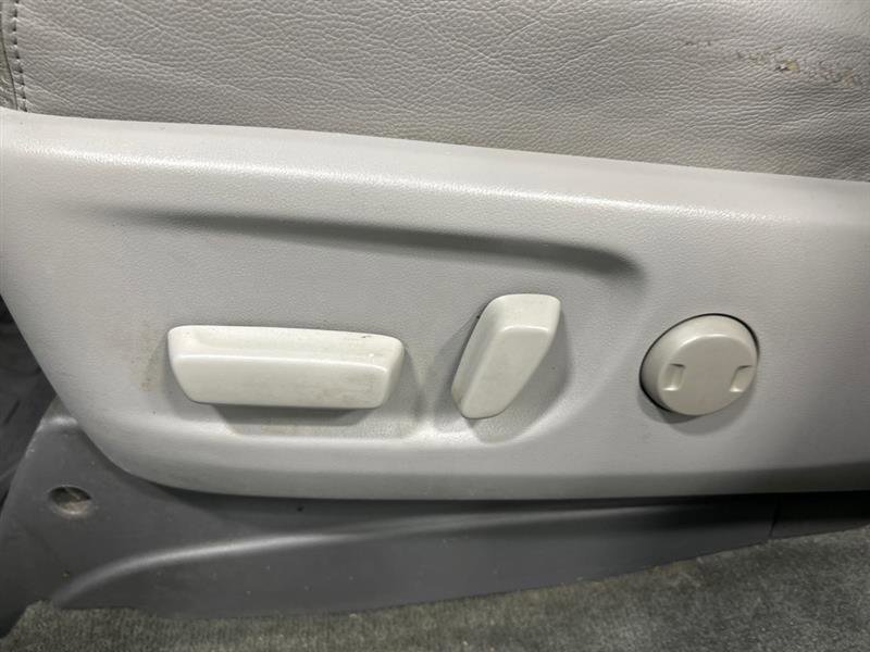 Used 2015 Toyota Sienna XLE image 27