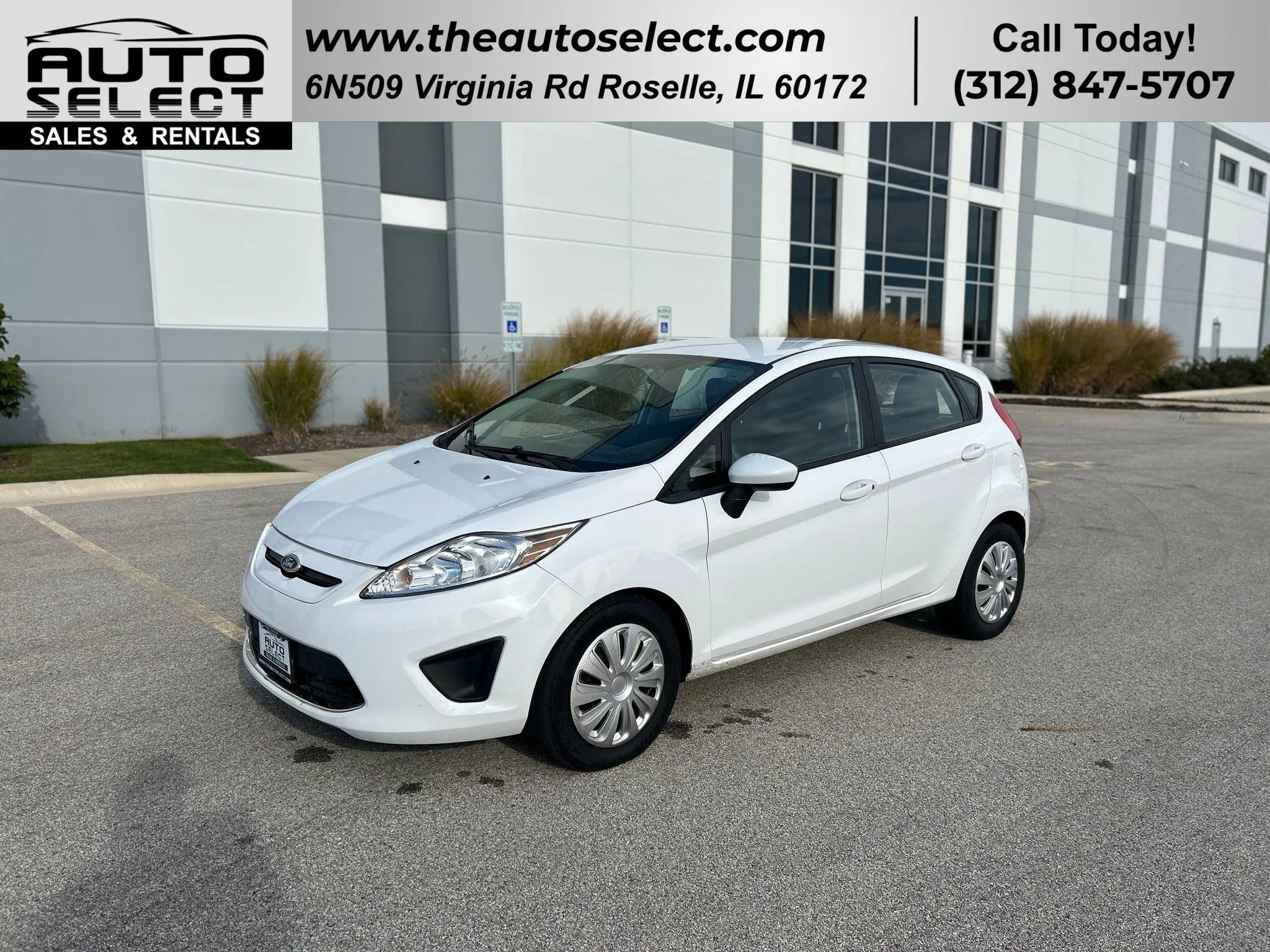 Used 2012 Ford Fiesta SE image 1