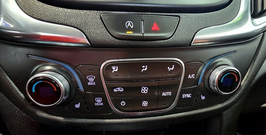 Used 2024 Chevrolet Equinox LT FWD image 38