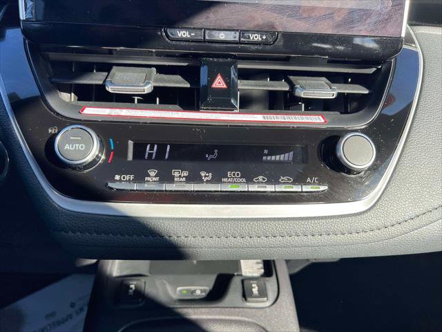 Certified 2025 Toyota Corolla XSE image 24