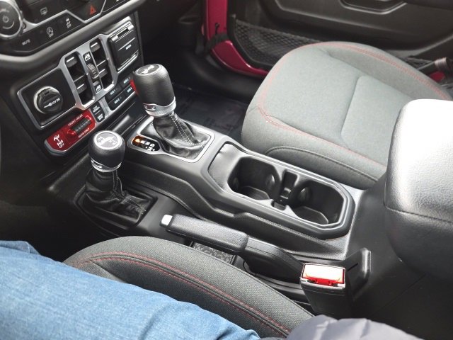 Used 2024 Jeep Wrangler Unlimited Rubicon image 30