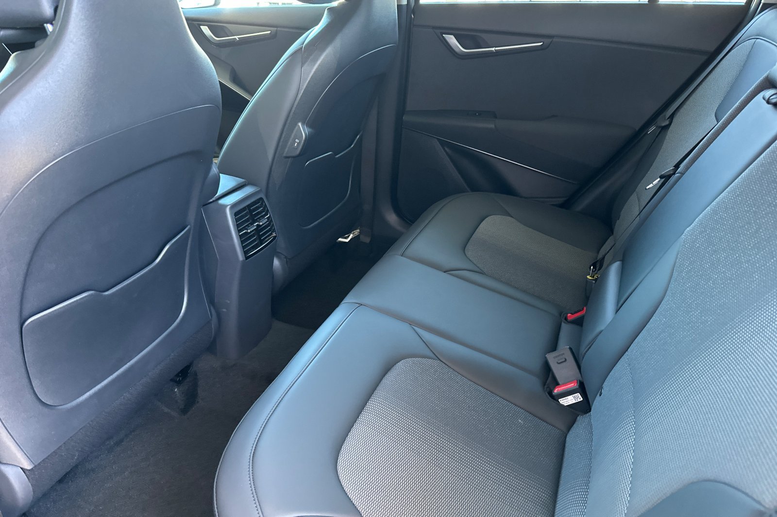 New 2026 Kia Niro EX FWD image 12