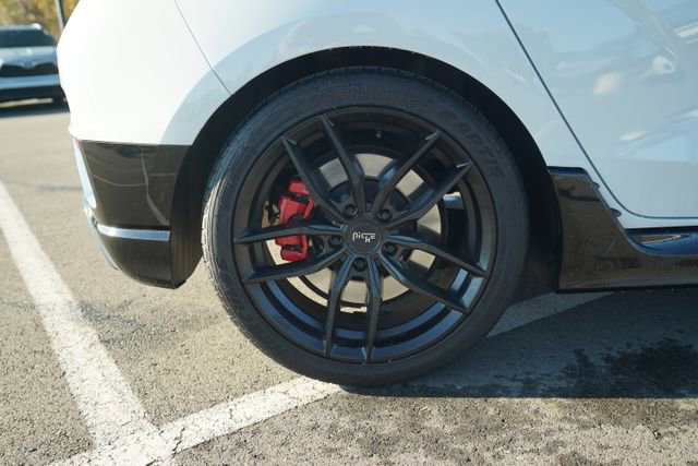 Used 2020 Hyundai Veloster N w/ Performance Package image 39