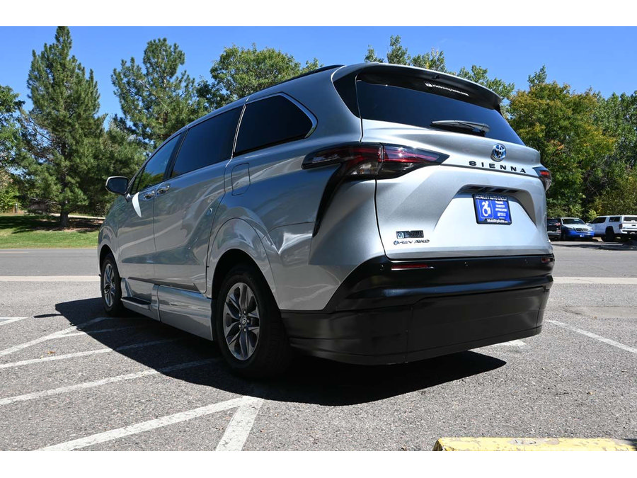 New 2025 Toyota Sienna XLE w/ XLE Plus Package AWD/4WD image 8