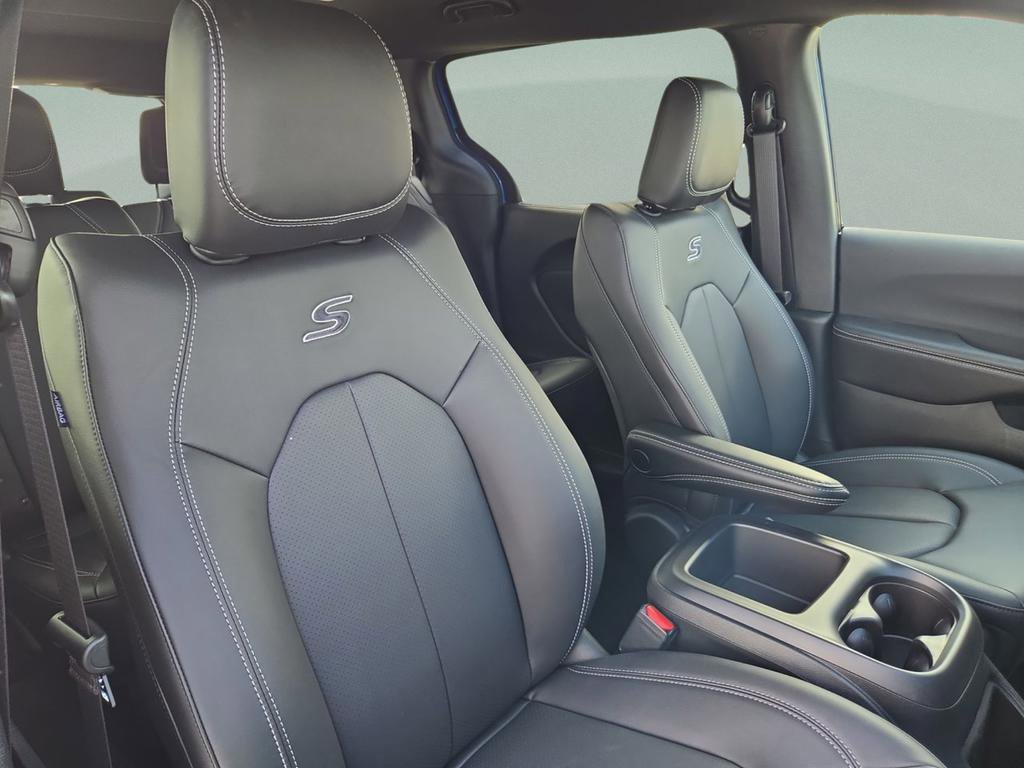 New 2026 Chrysler Pacifica Select FWD image 31