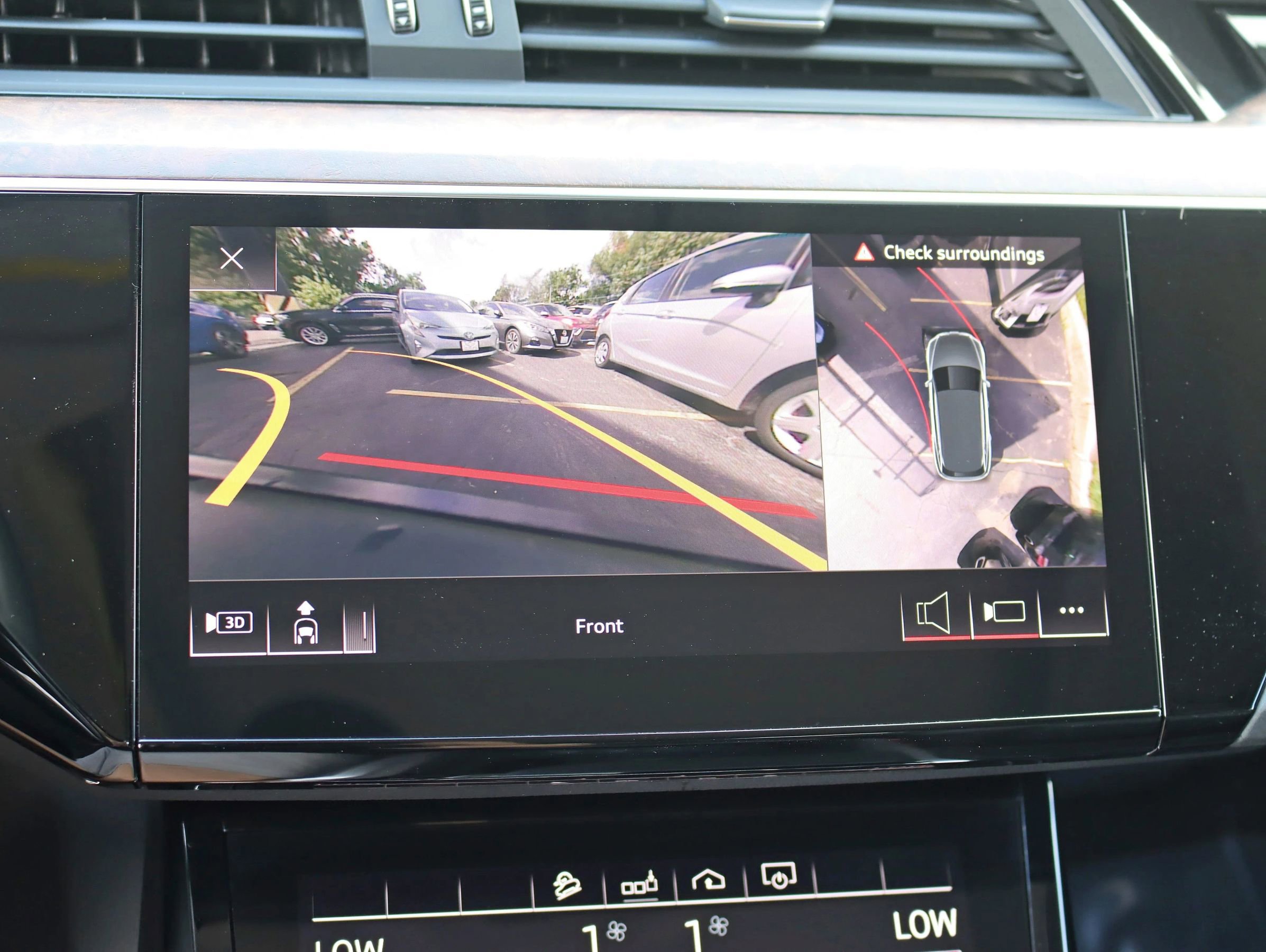 Used 2019 Audi e-tron Premium Plus image 22