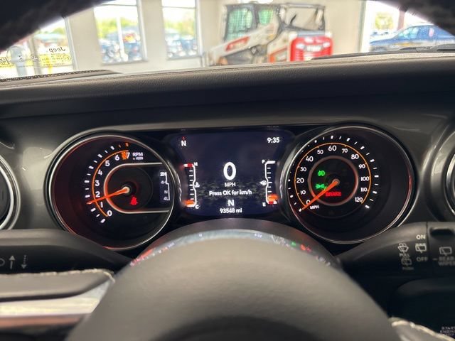 Used 2019 Jeep Wrangler Unlimited Sahara AWD/4WD image 31