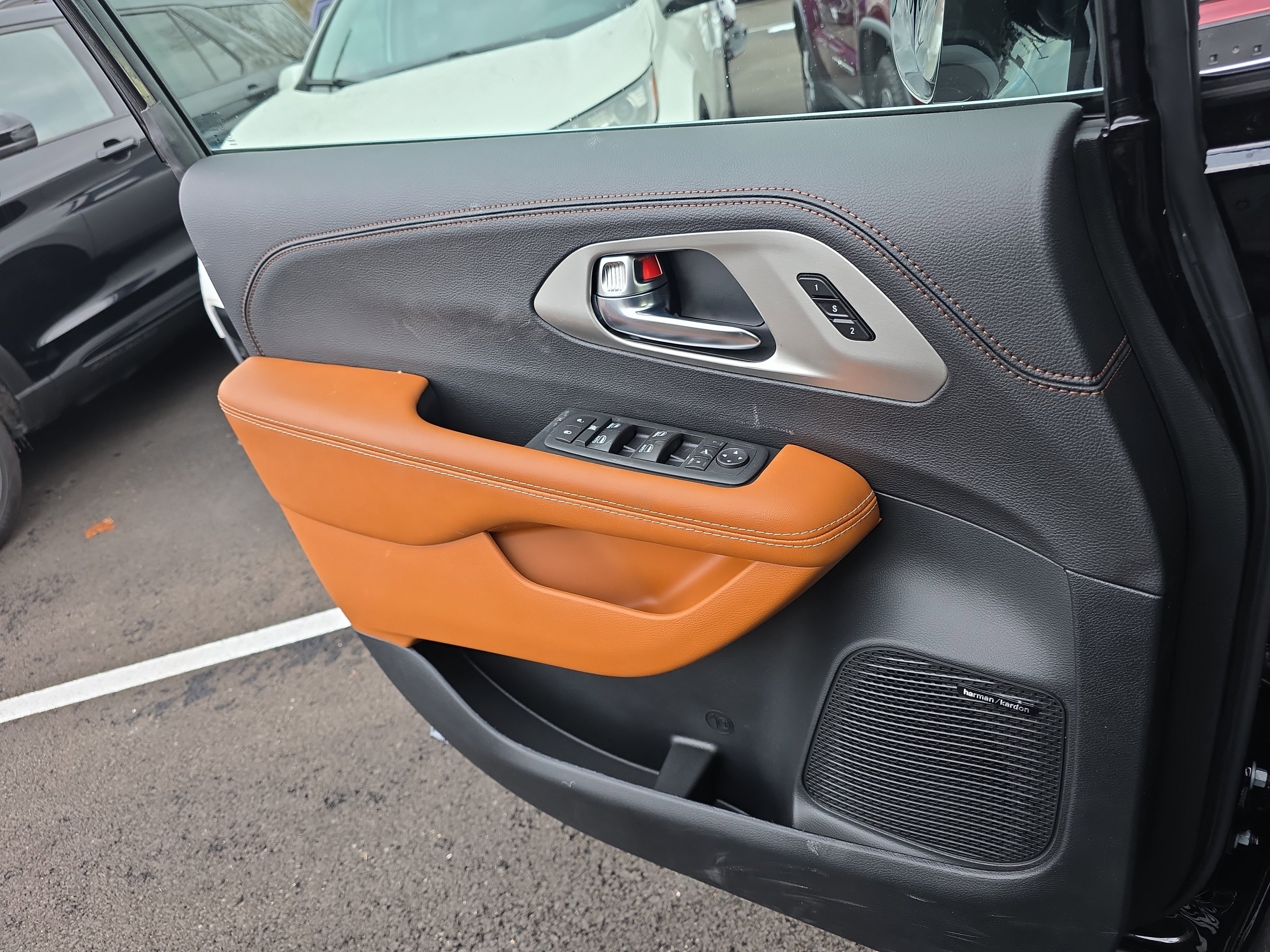 New 2026 Chrysler Pacifica Pinnacle image 14