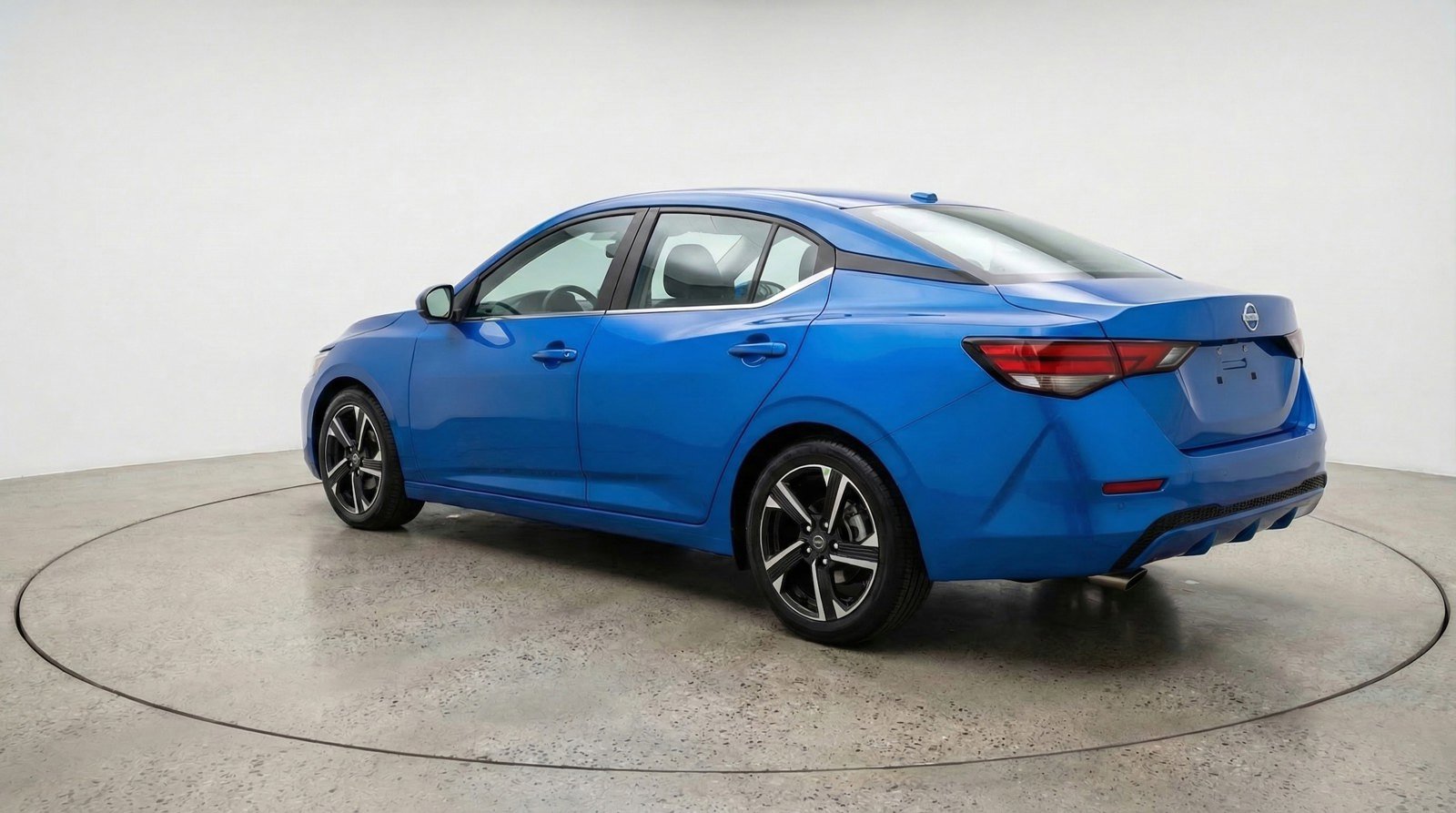 Used 2025 Nissan Sentra SV image 5