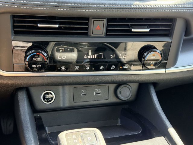 Used 2023 Nissan Rogue SV AWD/4WD image 21