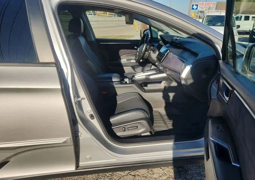 Used 2018 Honda Clarity Touring image 9