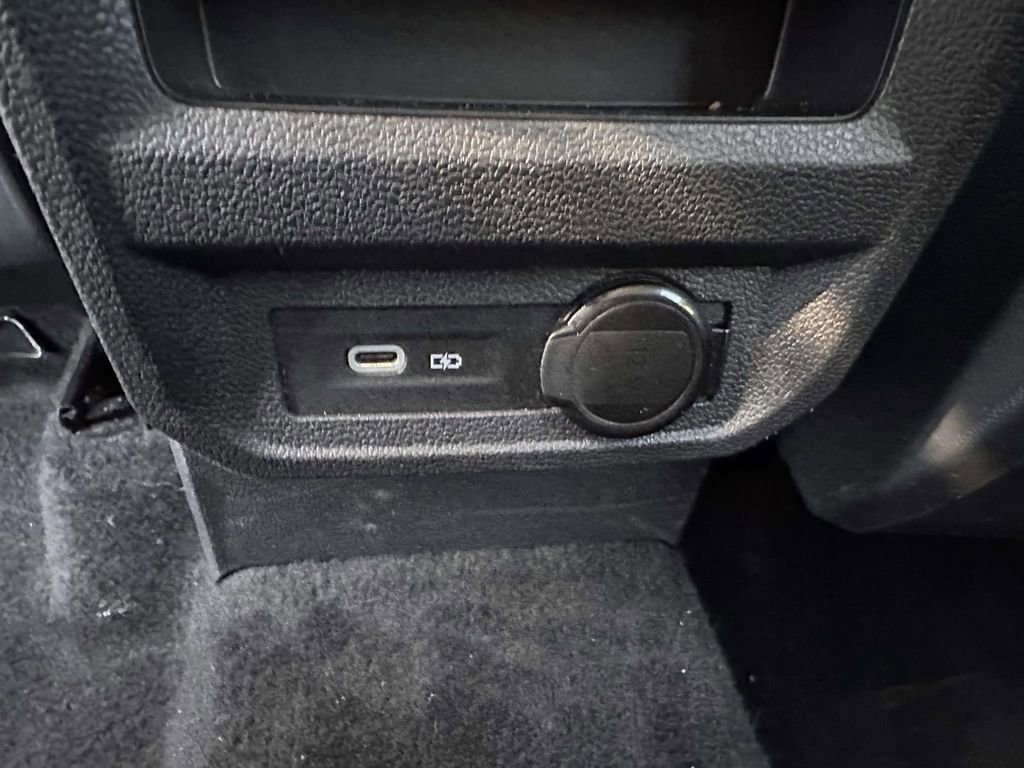 Used 2024 Volkswagen Tiguan Wolfsburg Edition FWD image 15
