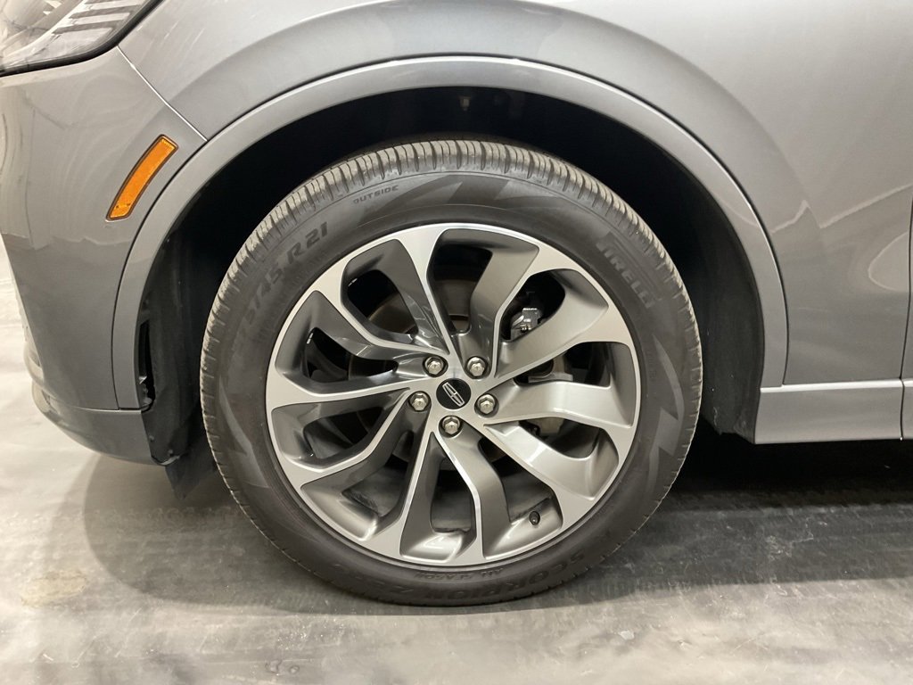 Used 2025 Lincoln Aviator Premiere w/ Jet Appearance Package image 6