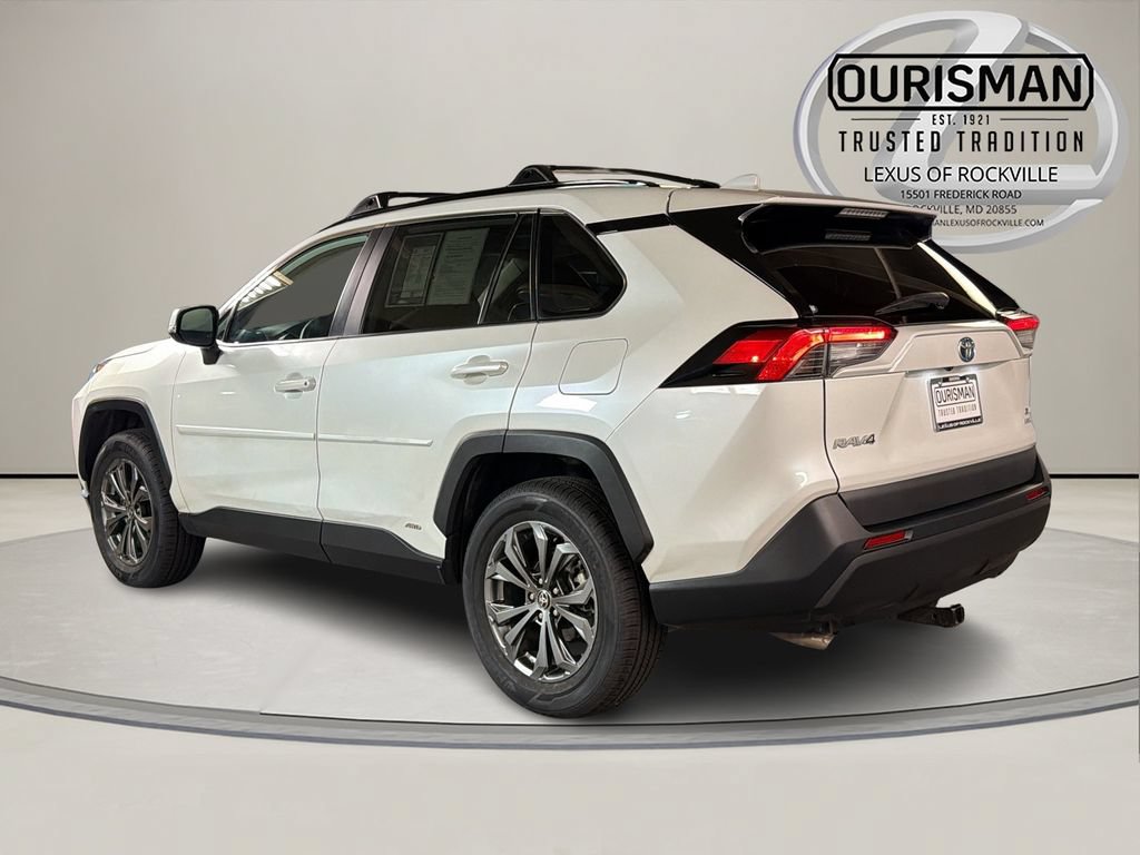 Used 2024 Toyota RAV4 XLE Premium w/ Weather Package AWD/4WD image 7