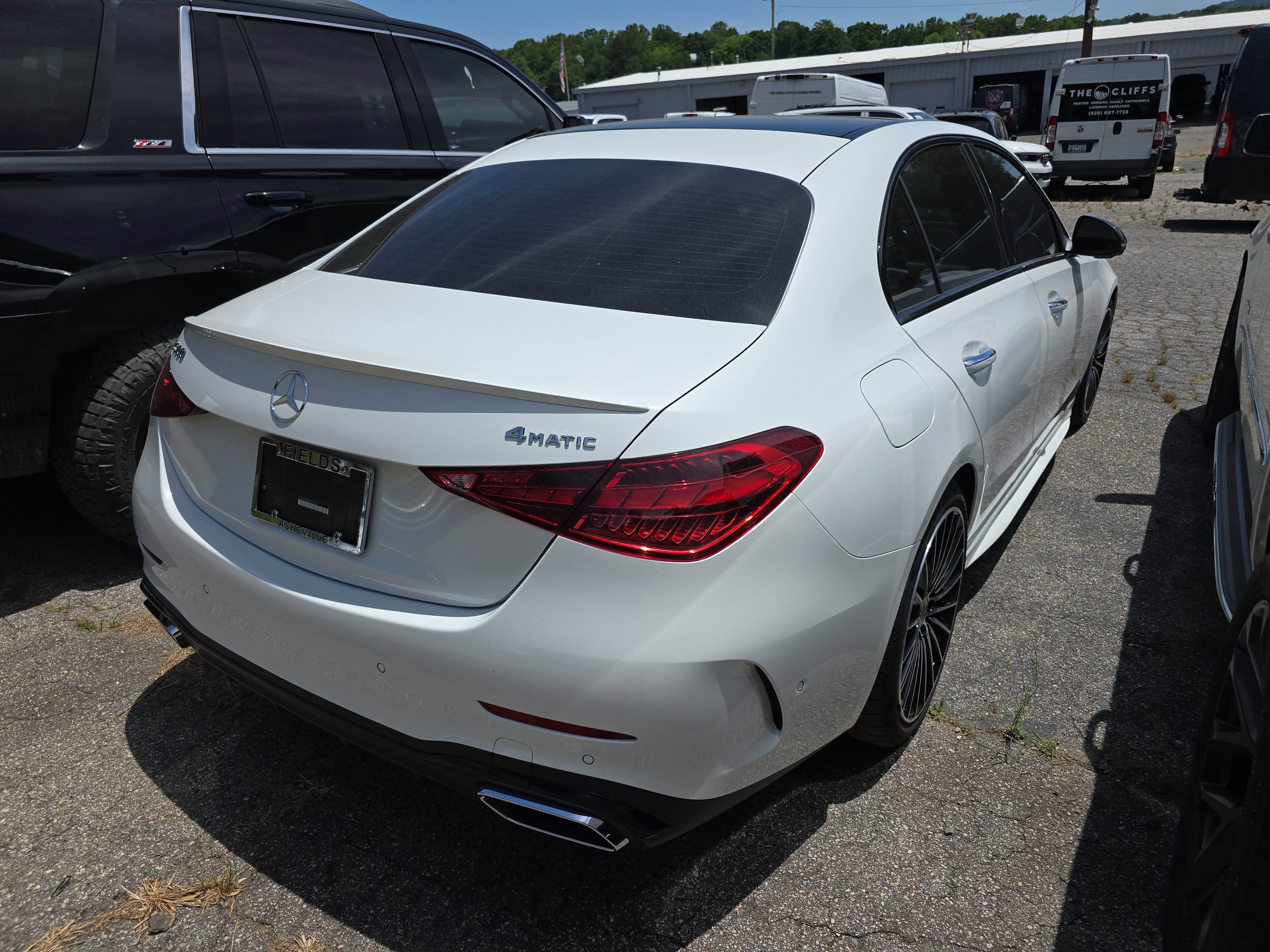 Used 2024 Mercedes-Benz C 300 4MATIC Sedan image 2