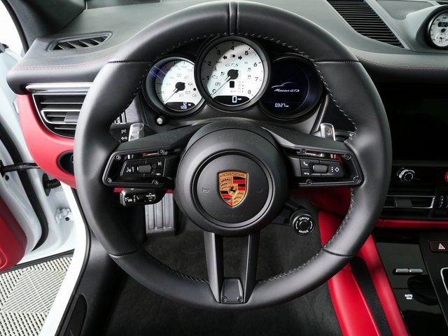 New 2026 Porsche Macan GTS AWD/4WD image 9
