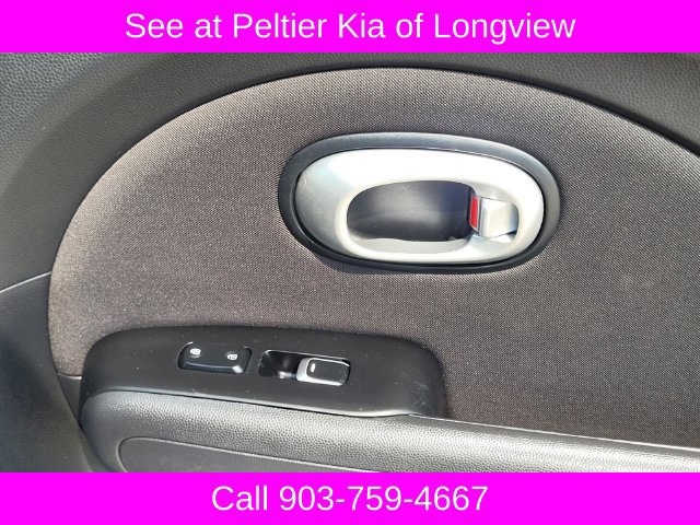 Used 2019 Kia Soul FWD image 12