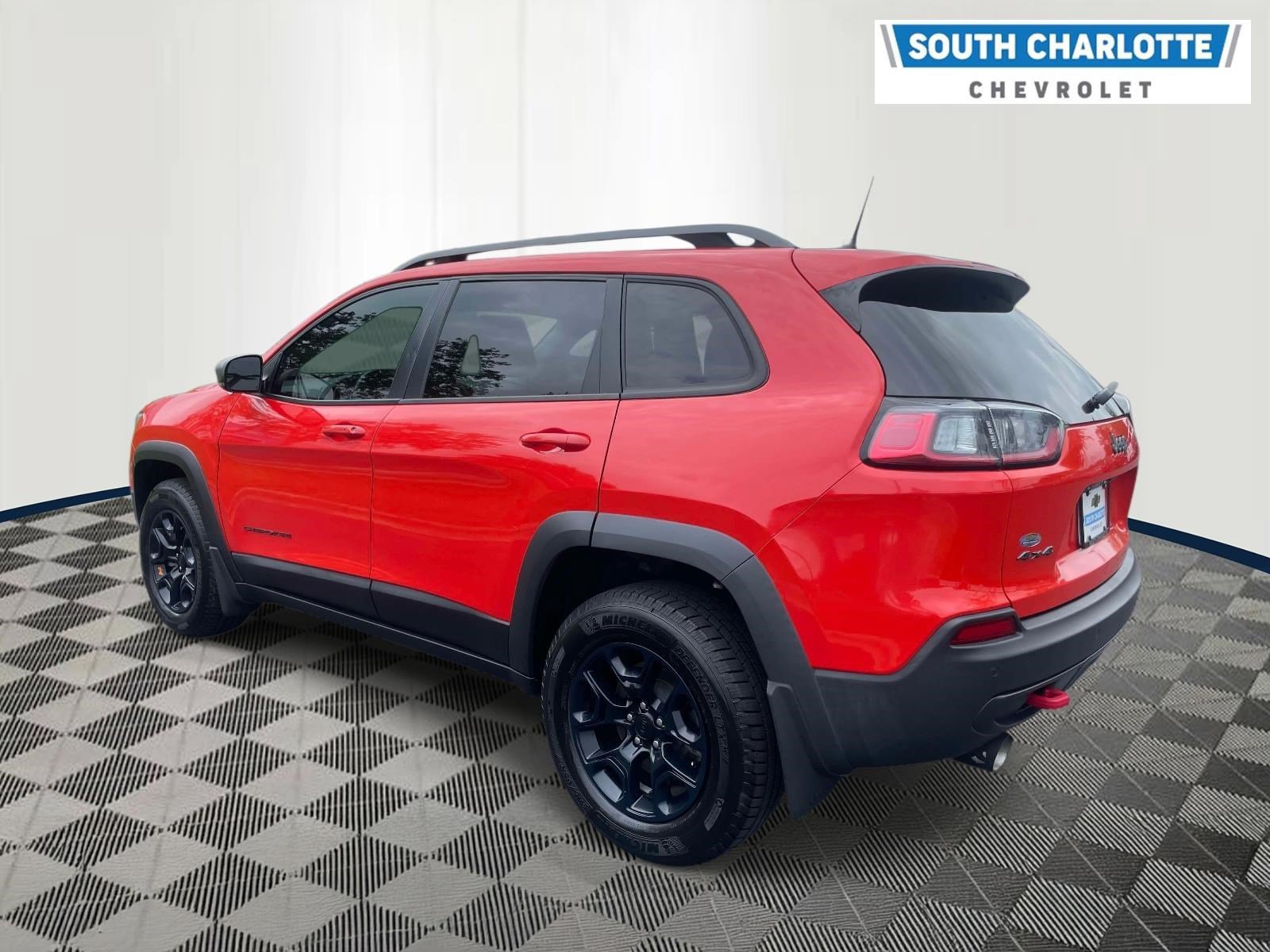Used 2021 Jeep Cherokee Trailhawk AWD/4WD image 6