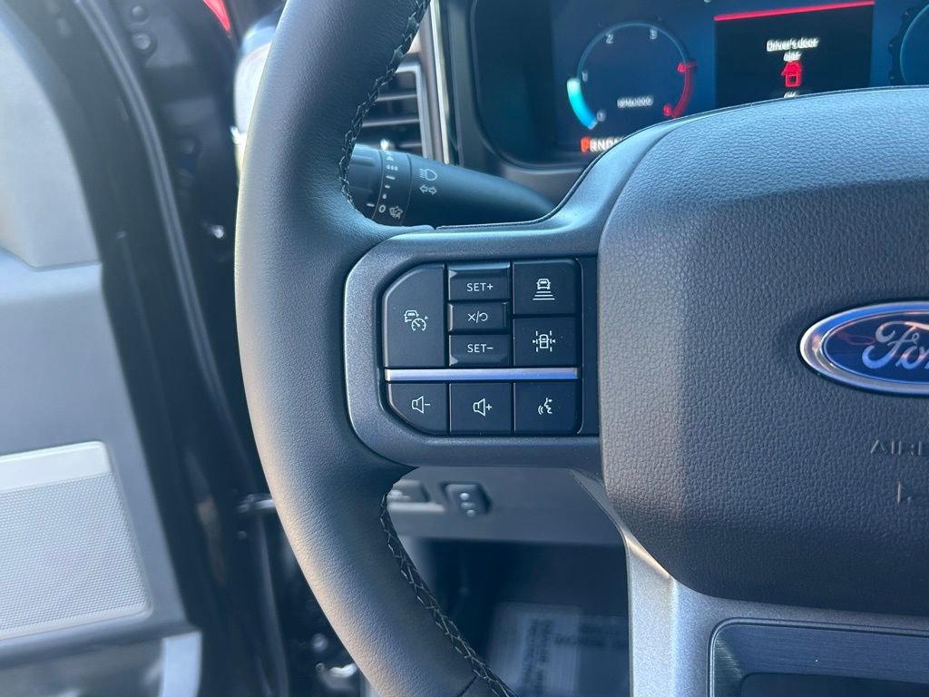 New 2025 Ford F350 Lariat w/ Lariat Ultimate Package image 39