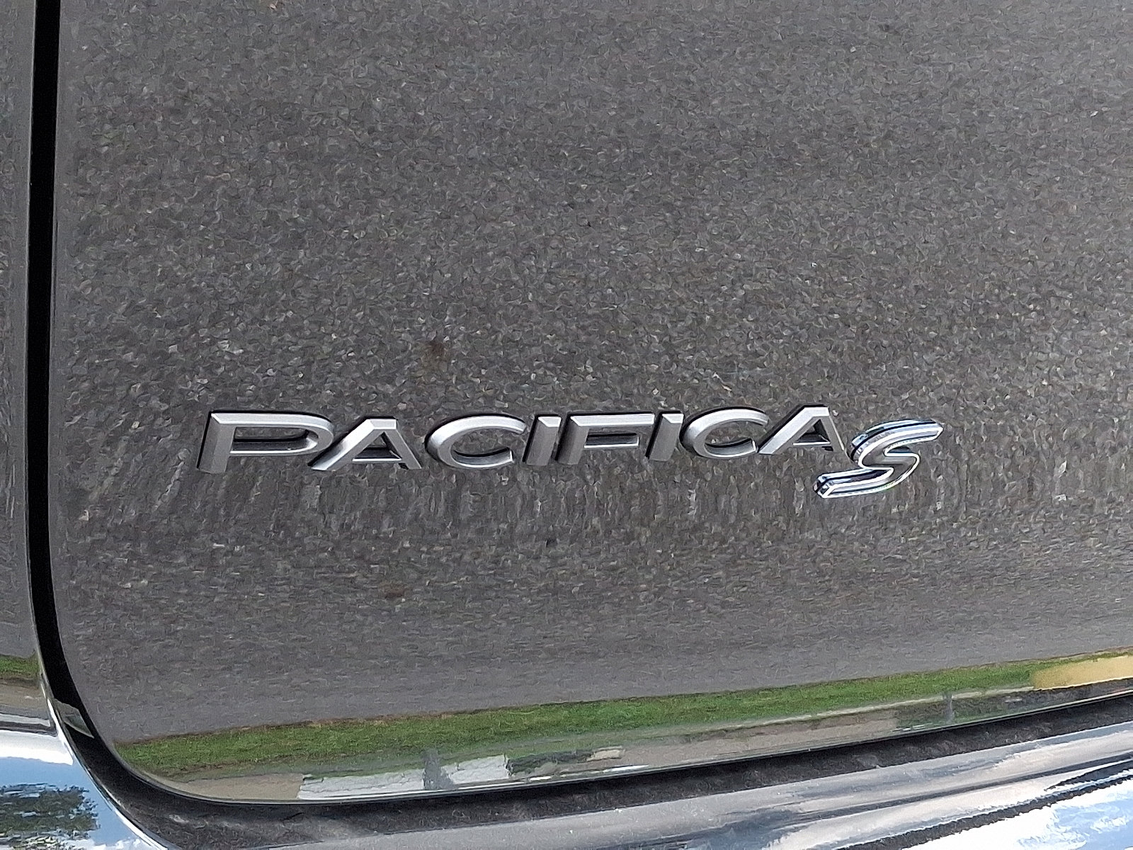 New 2026 Chrysler Pacifica Limited image 14