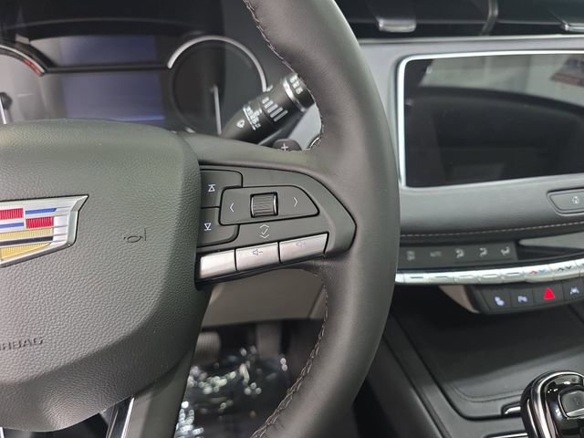 Used 2022 Cadillac XT4 Premium Luxury w/ Cold Weather Package image 15
