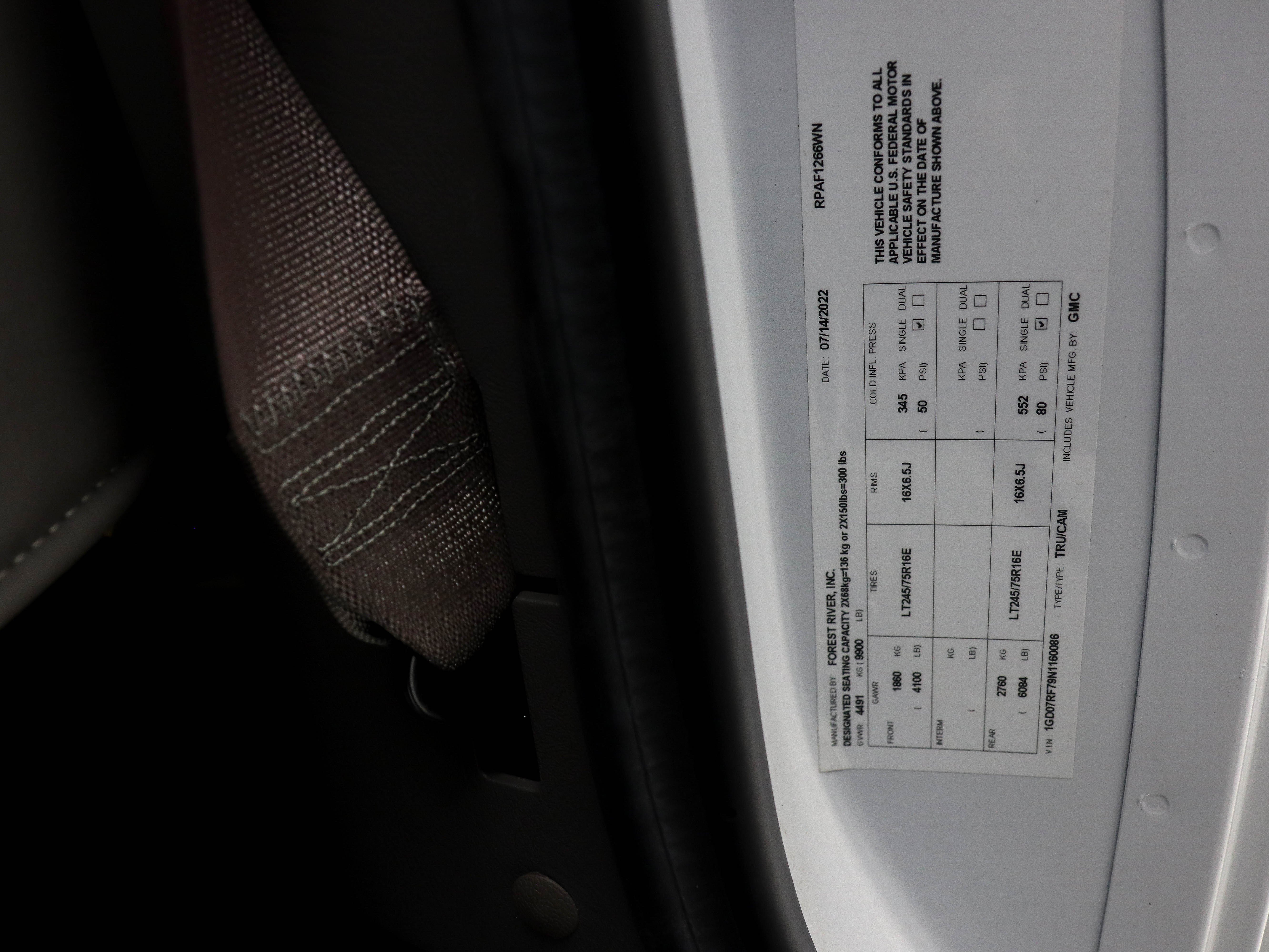 Used 2022 GMC Savana 3500 w/ Power Convenience Package RWD image 31