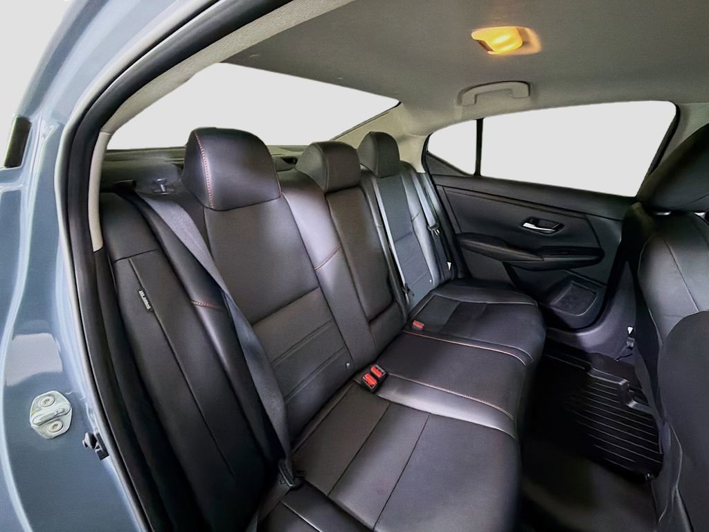 Used 2025 Nissan Sentra SR w/ SR Premium Package FWD image 27