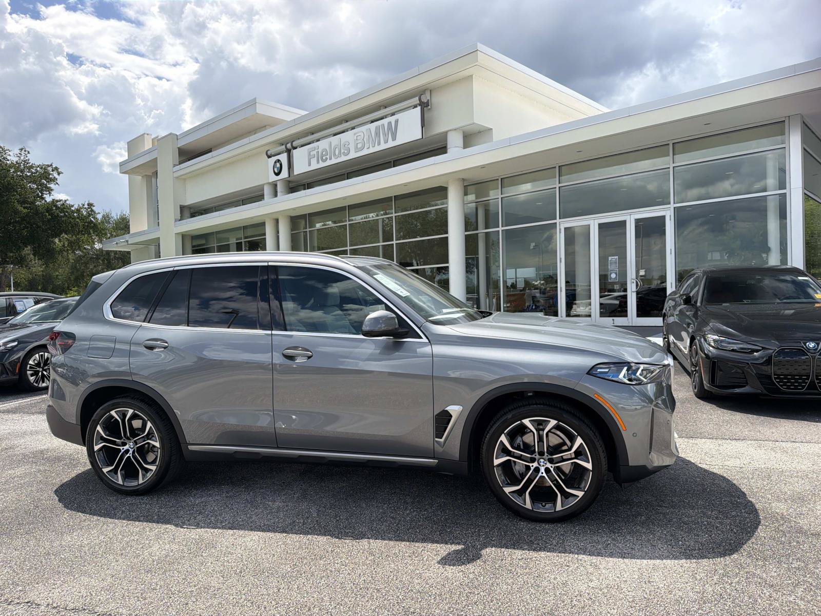 Certified 2026 BMW X5 xDrive40i AWD/4WD image 1