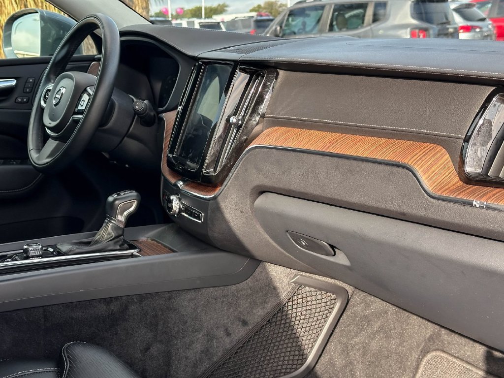 Used 2019 Volvo XC60 T5 Inscription w/ Protection Package Premier FWD image 22