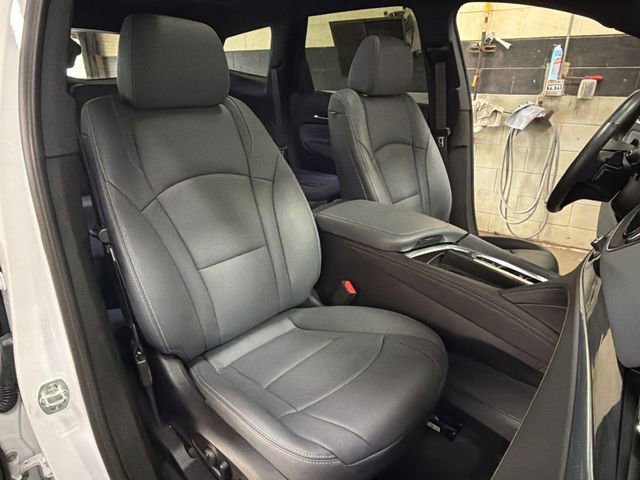 Certified 2024 Buick Enclave Essence w/ Experience Buick Package AWD/4WD image 27